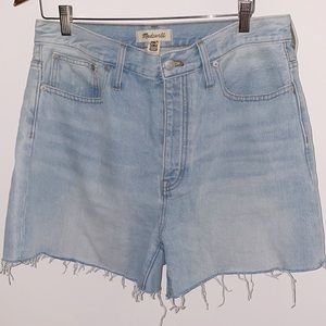 Madewell “The Momjean Short” in Fitzgerald Wash — never been worn!!!
